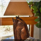DL16. Cat lamp.
